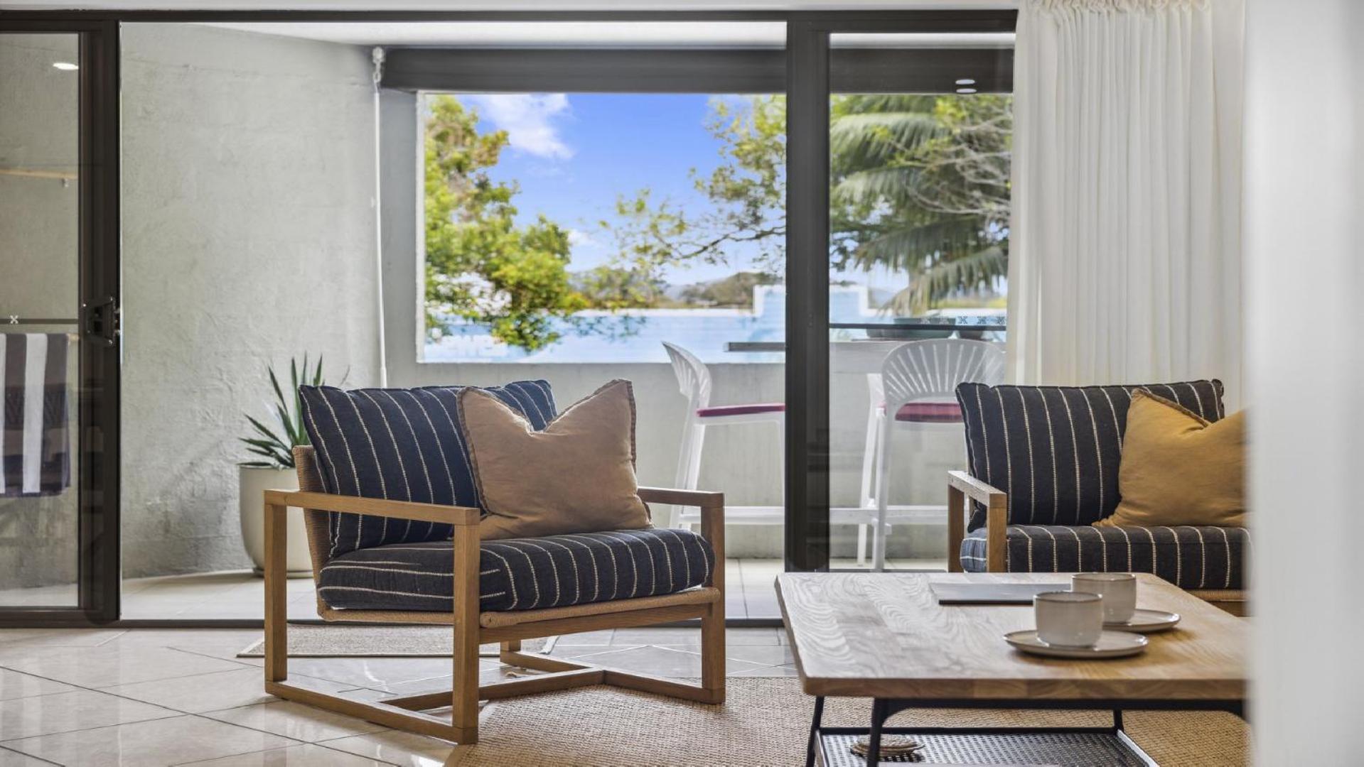 Holiday home Lindy Lou's - Village At Doorstep, Restaurants
